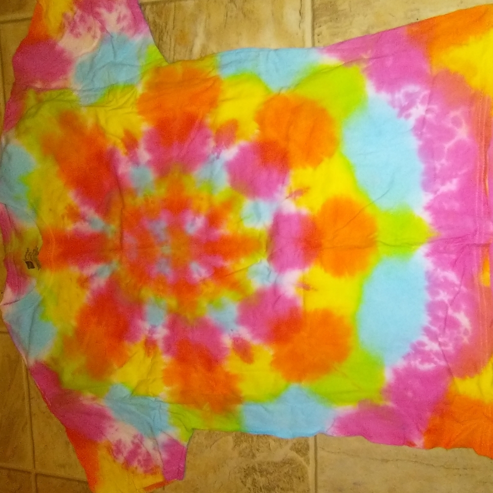 Funky tye dye shirt